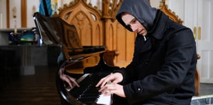Nightchurch pianist's journey from streets to Changemaker